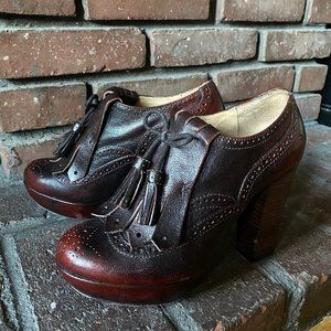 Frye Naiya Kiltie Oxford Size 8 (38)